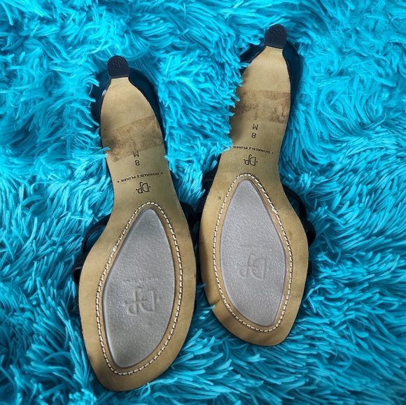 Donald j pliner sandals - Picture 2 of 7